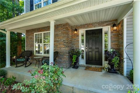 19040 Oakhurst Blvd, Cornelius, NC 28031 photo 2