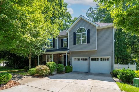19040 Oakhurst Blvd, Cornelius, NC 28031 photo 1