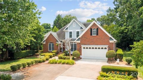 348 Gringley Hill Rd, Fort Mill, SC 29708 photo 2
