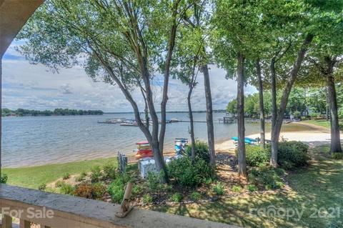 659 Portside Dr, Davidson, NC 28036 photo 2