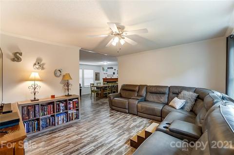1007 Daniel Dr, Stanley, NC 28164 photo 5