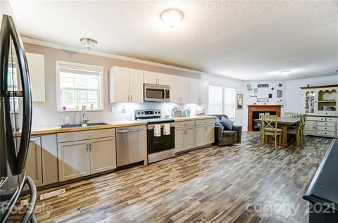 1007 Daniel Dr, Stanley, NC 28164 photo 12