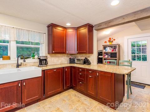 150 Forest Ln, Tryon, NC 28782 photo 4