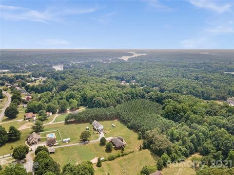 988 Perth Rd, Troutman, NC 28166 photo 4