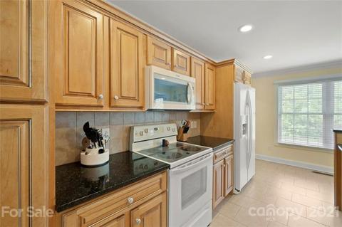 988 Perth Rd, Troutman, NC 28166 photo 9