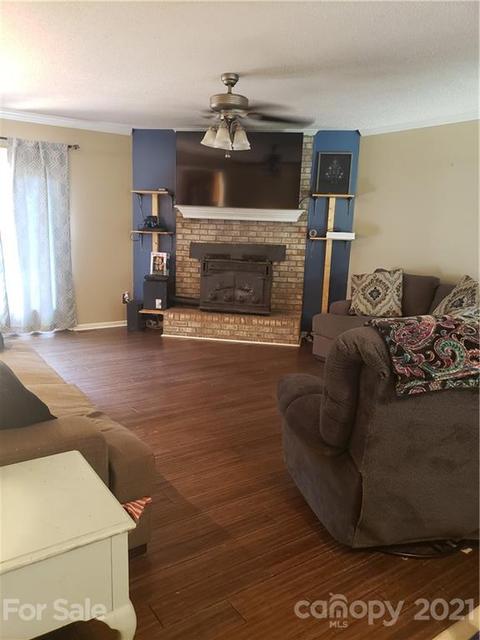 102 Doree Ln, Crouse, NC 28033 photo 3