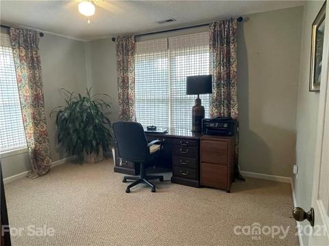 6516 Beech Tree Ct, Hickory, NC 28601 photo 2