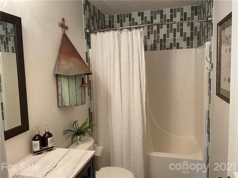 6516 Beech Tree Ct, Hickory, NC 28601 photo 3