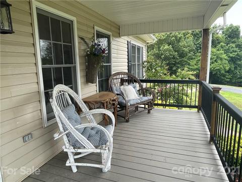 6516 Beech Tree Ct, Hickory, NC 28601 photo 12