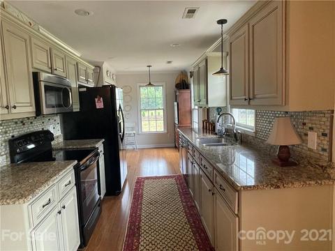 6516 Beech Tree Ct, Hickory, NC 28601 photo 8
