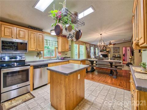 485 Loop Rd, Clyde, NC 28721 photo 14