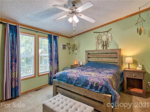 485 Loop Rd, Clyde, NC 28721 photo 15