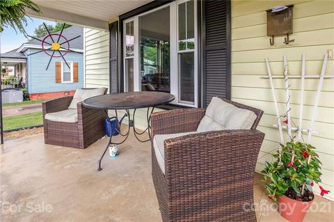 68 4th St, Cramerton, NC 28032 photo 4