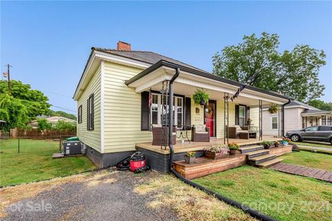 68 4th St, Cramerton, NC 28032 photo 2