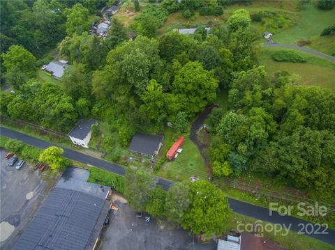 155 Elm St, Spruce Pine, NC 28777 photo 2