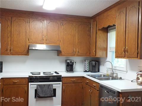 3434 Amber Way, Lancaster, SC 29720 photo 2