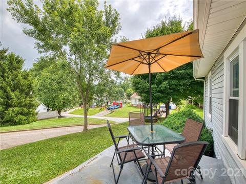 12 Patton Ave, Canton, NC 28716 photo 2