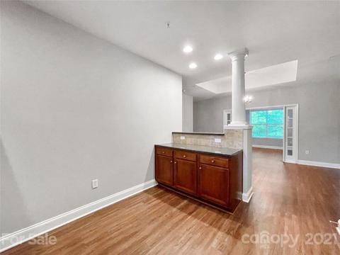 8667 Edinburgh Square Dr, Cornelius, NC 28031 photo 5
