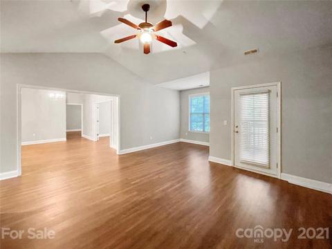 8667 Edinburgh Square Dr, Cornelius, NC 28031 photo 10