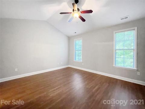 8667 Edinburgh Square Dr, Cornelius, NC 28031 photo 11