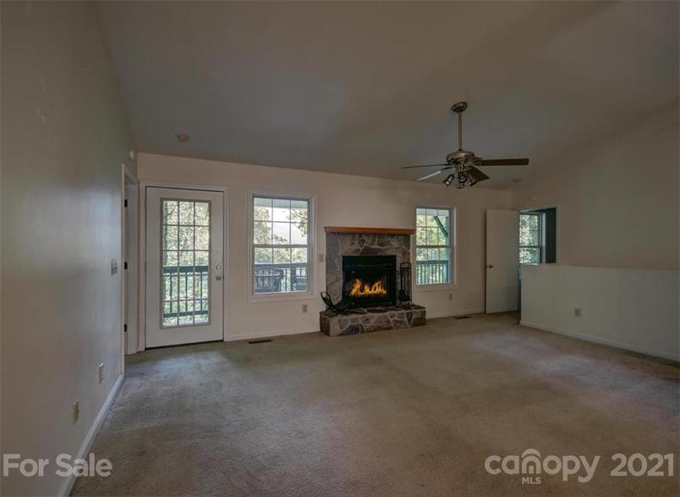  184 Greenview Dr, Maggie Valley, NC 28751 photo 10