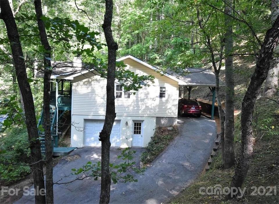  184 Greenview Dr, Maggie Valley, NC 28751 photo 3