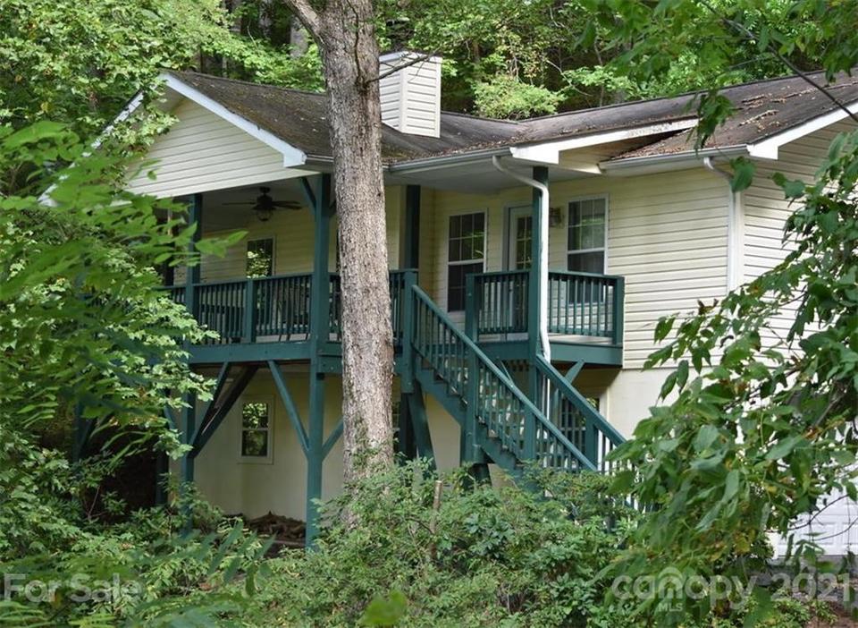  184 Greenview Dr, Maggie Valley, NC 28751 photo 2