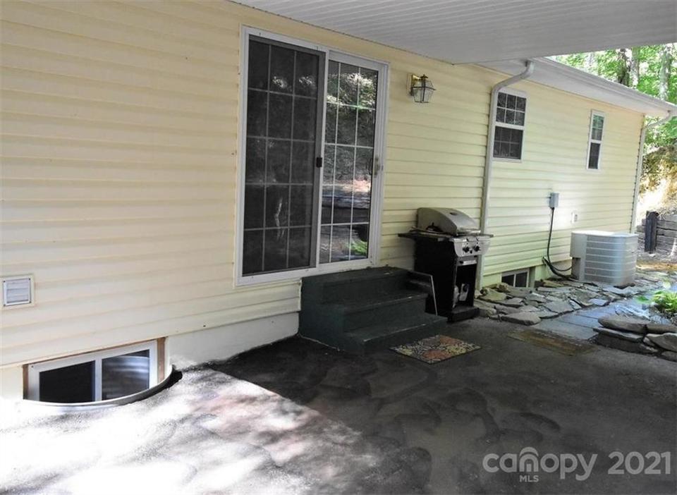  184 Greenview Dr, Maggie Valley, NC 28751 photo 6