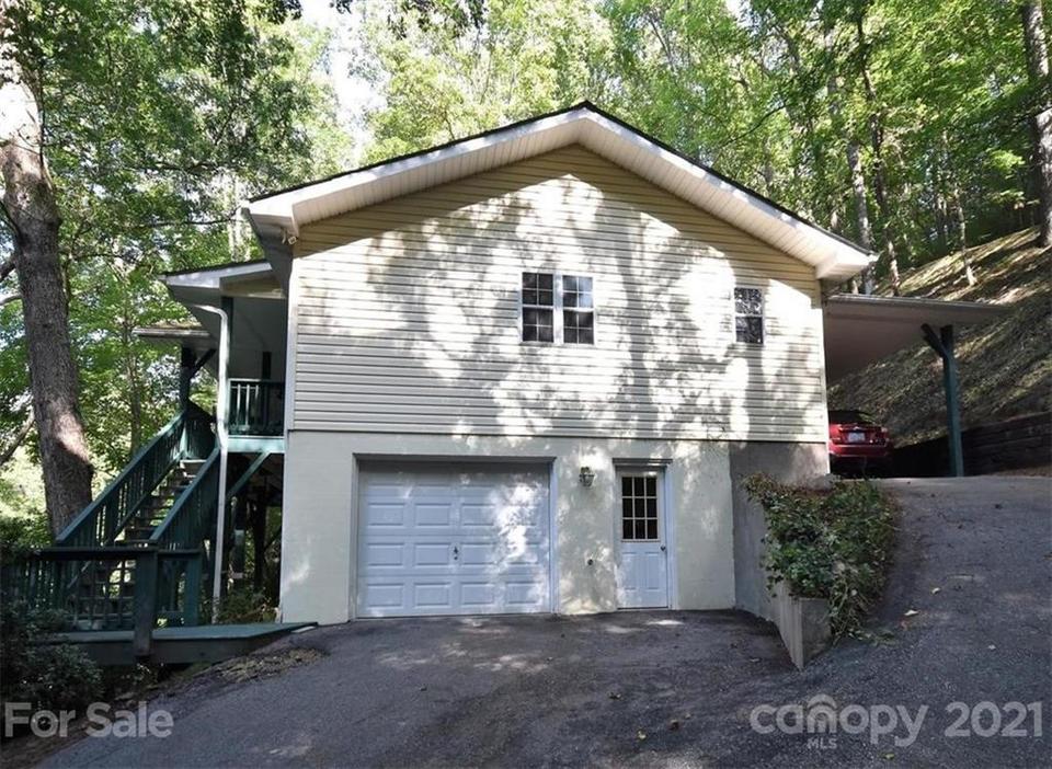  184 Greenview Dr, Maggie Valley, NC 28751 photo 4