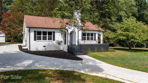 2429 Robinson Rd, Newton, NC 28658 photo 3