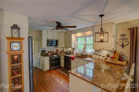 118 Winnipeg Ln, Sylva, NC 28779 photo 17