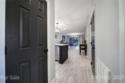17526 Tuscany Ln, Cornelius, NC 28031 photo 2