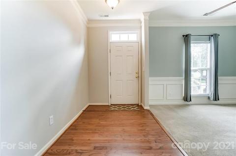 632 Eaton Ct, Fort Mill, SC 29708 photo 2