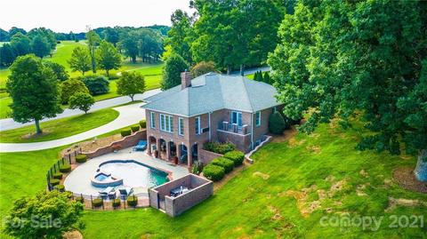 3736 Pinecrest Dr NE, Hickory, NC 28601 photo 10