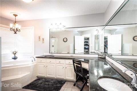 3736 Pinecrest Dr NE, Hickory, NC 28601 photo 36