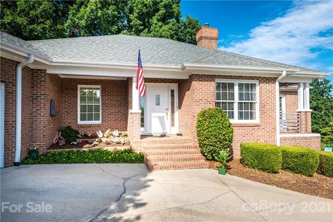 3736 Pinecrest Dr NE, Hickory, NC 28601 photo 16