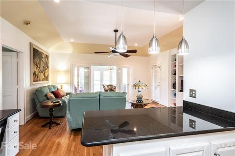 3736 Pinecrest Dr NE, Hickory, NC 28601 photo 31