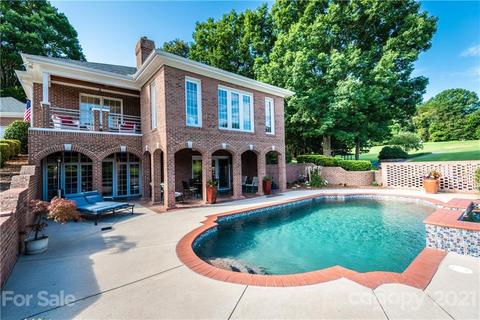 3736 Pinecrest Dr NE, Hickory, NC 28601 photo 7