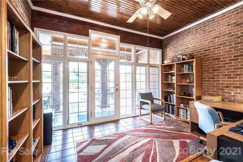 3736 Pinecrest Dr NE, Hickory, NC 28601 photo 43