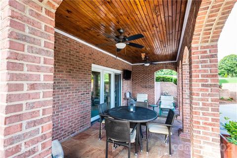 3736 Pinecrest Dr NE, Hickory, NC 28601 photo 14