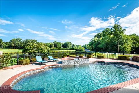 3736 Pinecrest Dr NE, Hickory, NC 28601 photo 11