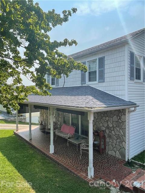 590 E Oak St, Marion, NC 28752 photo 18