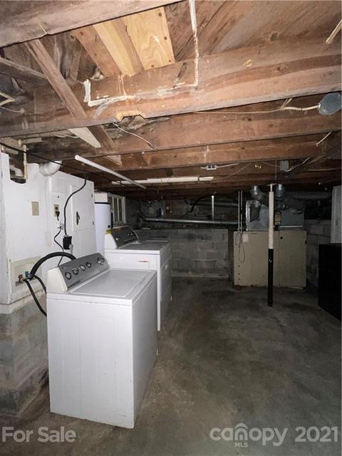 590 E Oak St, Marion, NC 28752 photo 12