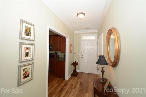 8659 Edinburgh Square Dr, Cornelius, NC 28031 photo 2