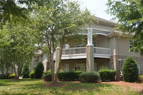 8659 Edinburgh Square Dr, Cornelius, NC 28031 photo 1