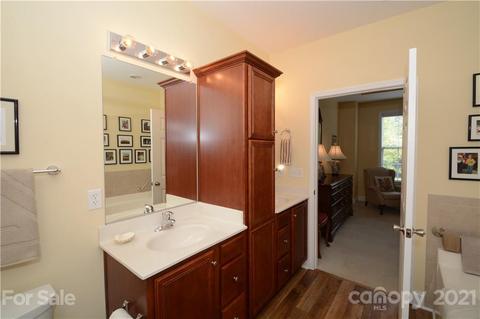 8659 Edinburgh Square Dr, Cornelius, NC 28031 photo 9