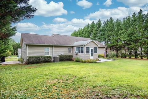 5106 Silver Tree Trl, Conover, NC 28613 photo 9