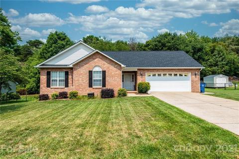 4995 Stone Dr, Conover, NC 28613 photo 1