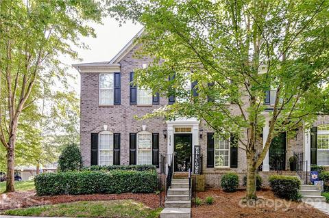 20276 Amy Lee Dr, Cornelius, NC 28031 photo 1