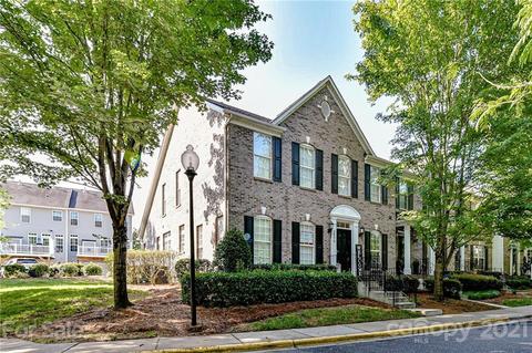 20276 Amy Lee Dr, Cornelius, NC 28031 photo 2